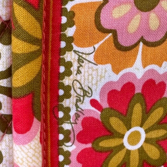 Vera Bradley, Eloise Shoulder Bag - Picture 10 of 11